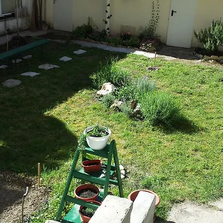 赛乐波瑞公寓 *